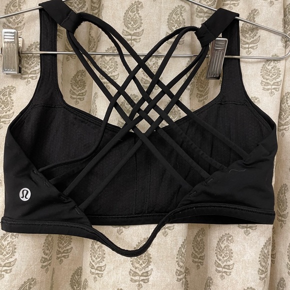 Lululemon sports bra - Picture 1 of 4